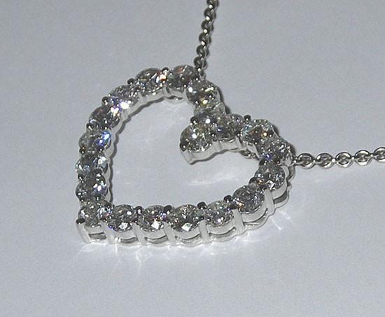 Heart Style Pendant Diamonds Women Necklace Love 5.01 Carats