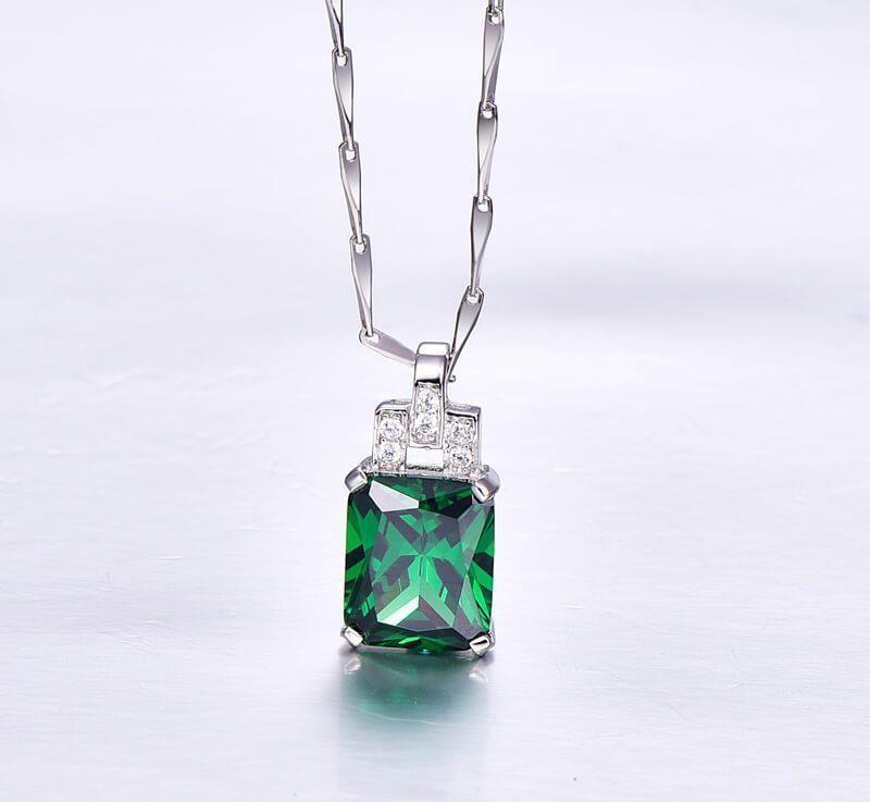 Pendant Necklace 14K Prong Set 6.20 Carats Emerald And Diamonds