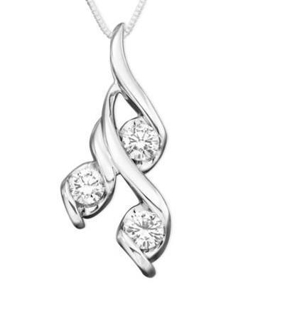 Lady White Gold 14K 3 Stone Pendant Necklace 1.5 Carats Round Cut Diamonds