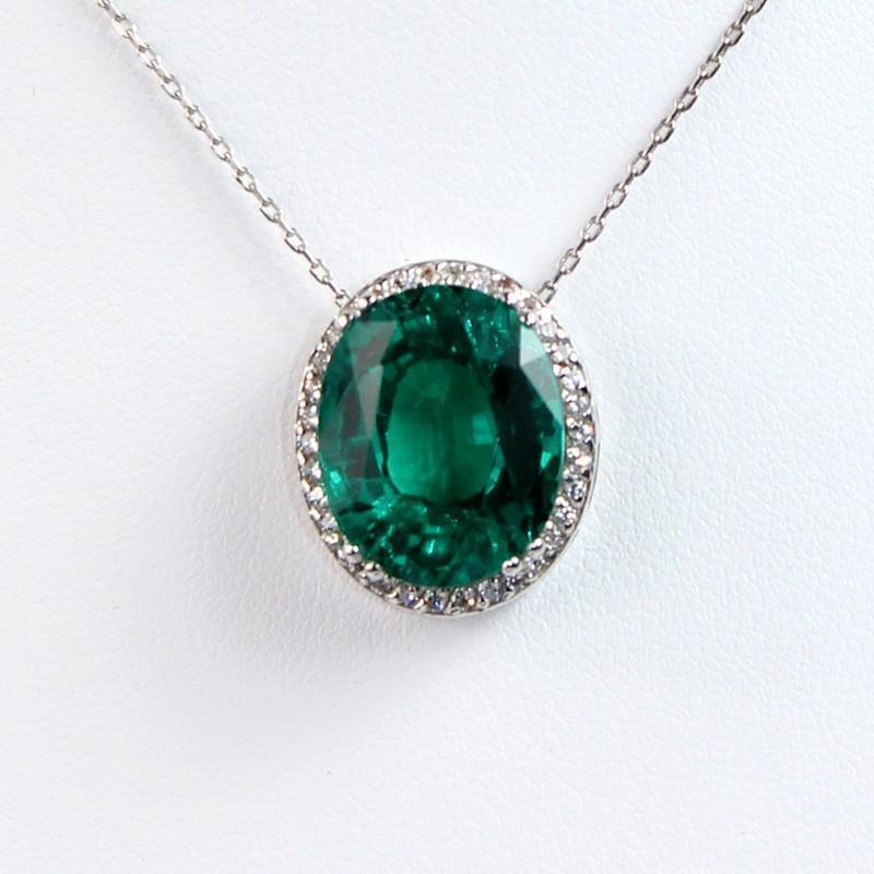 White Gold 14K Green Emerald With 6.25 Carats Diamonds  Pendant Necklace